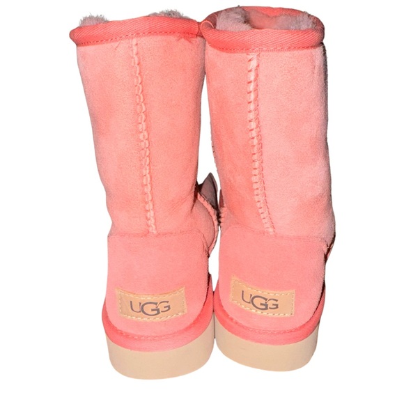 Uggs Classic Short Shearling Classic Boot in Pink - Picture 2 of 5